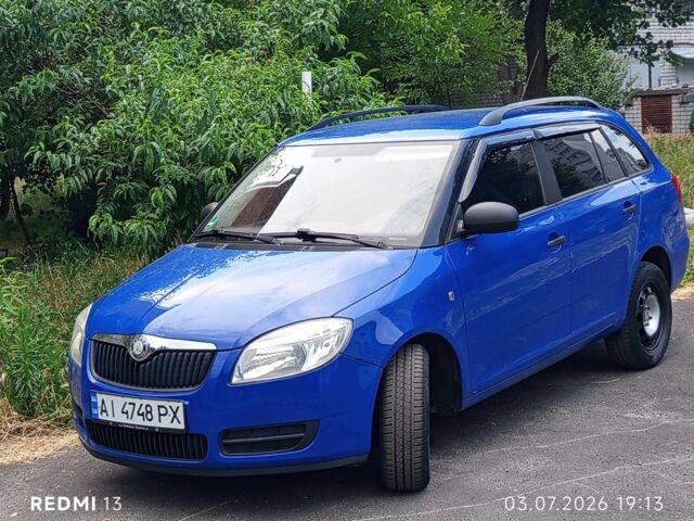 Синий Шкода Фабия, объемом двигателя 1.2 л и пробегом 170 тыс. км за 4450 $, фото 1 на Automoto.ua