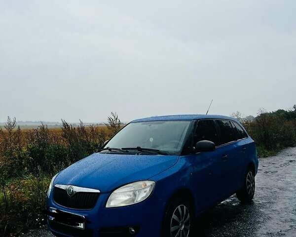 Шкода Фабия 2008 в Бердичеве на Automoto.ua Синий Шкода Фабия, объемом двигателя 1.42 л и пробегом 287 тыс. км за 4000 $, фото 1 на Automoto.ua