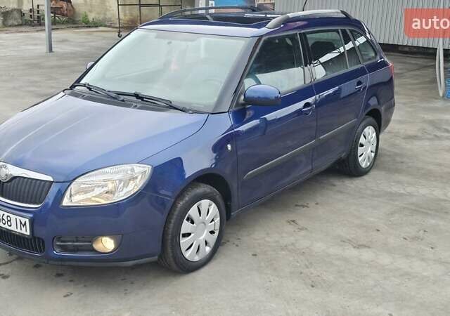Синий Шкода Фабия, объемом двигателя 1.6 л и пробегом 207 тыс. км за 6500 $, фото 1 на Automoto.ua