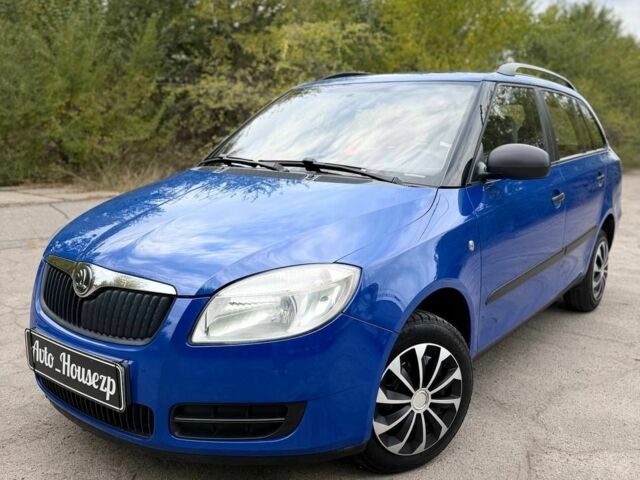 Синий Шкода Фабия, объемом двигателя 0 л и пробегом 179 тыс. км за 4514 $, фото 1 на Automoto.ua