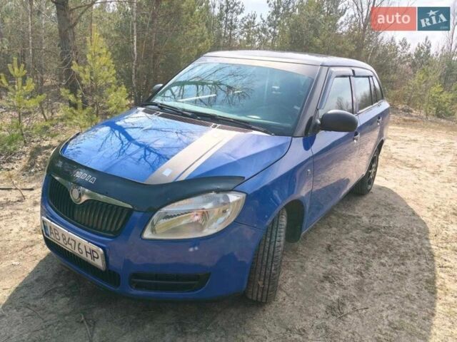 Синий Шкода Фабия, объемом двигателя 1.42 л и пробегом 375 тыс. км за 3999 $, фото 1 на Automoto.ua