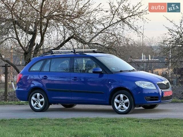 Синий Шкода Фабия, объемом двигателя 1.6 л и пробегом 184 тыс. км за 5850 $, фото 1 на Automoto.ua