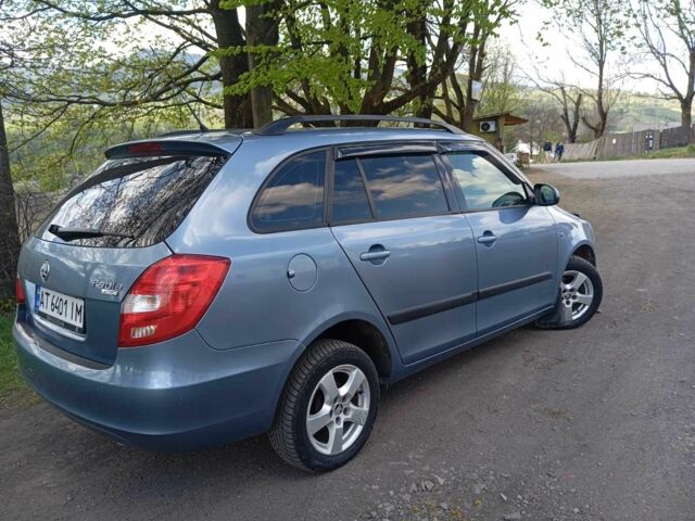 Синий Шкода Фабия, объемом двигателя 0 л и пробегом 210 тыс. км за 5150 $, фото 1 на Automoto.ua