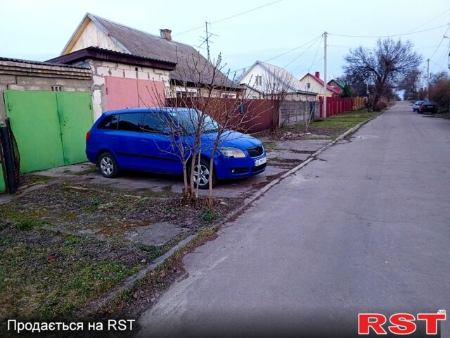 Синий Шкода Фабия, объемом двигателя 1.4 л и пробегом 365 тыс. км за 4100 $, фото 1 на Automoto.ua