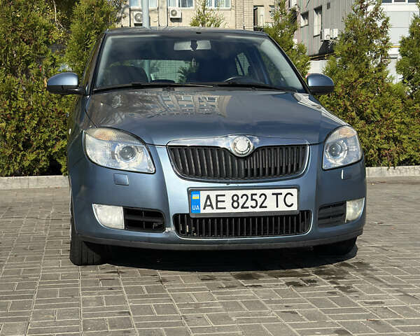 Синий Шкода Фабия, объемом двигателя 1.2 л и пробегом 265 тыс. км за 4000 $, фото 1 на Automoto.ua