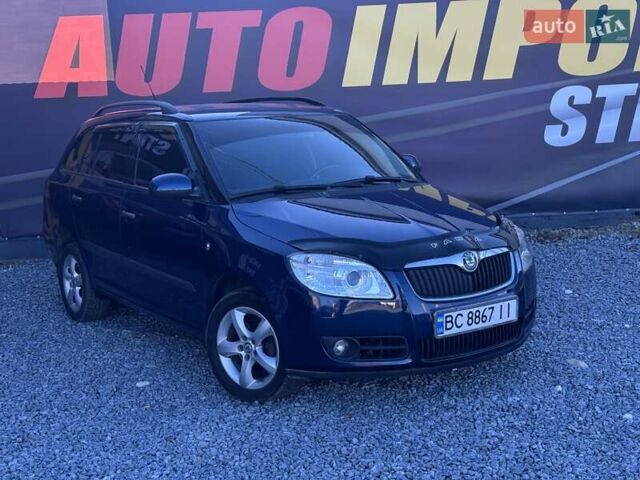 Синій Шкода Фабія, об'ємом двигуна 1.6 л та пробігом 230 тис. км за 4400 $, фото 1 на Automoto.ua
