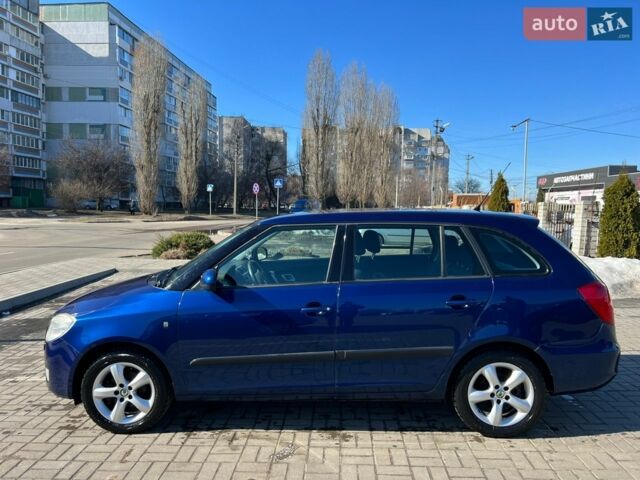 Синій Шкода Фабія, об'ємом двигуна 1.39 л та пробігом 155 тис. км за 5700 $, фото 1 на Automoto.ua