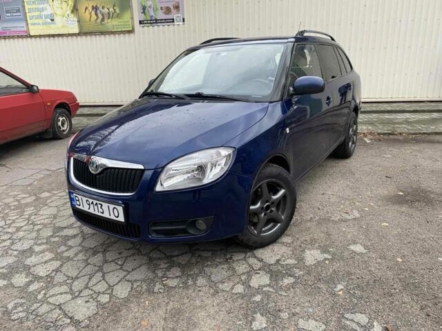 Синий Шкода Фабия, объемом двигателя 1.4 л и пробегом 247 тыс. км за 4200 $, фото 1 на Automoto.ua