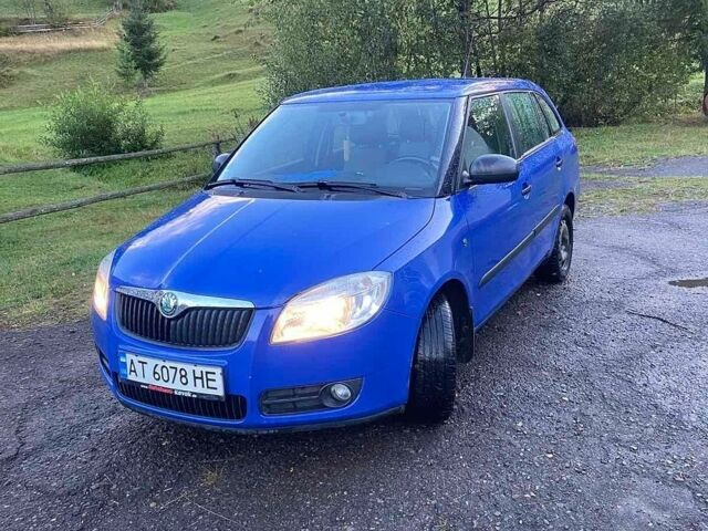 Синій Шкода Фабія, об'ємом двигуна 1.39 л та пробігом 201 тис. км за 4300 $, фото 1 на Automoto.ua