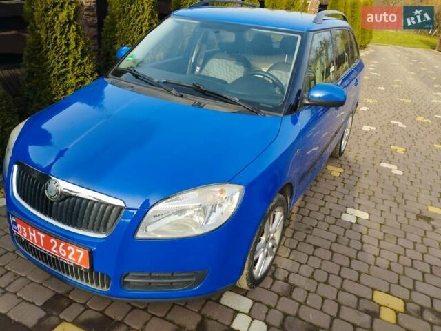 Синий Шкода Фабия, объемом двигателя 1.6 л и пробегом 204 тыс. км за 6950 $, фото 1 на Automoto.ua