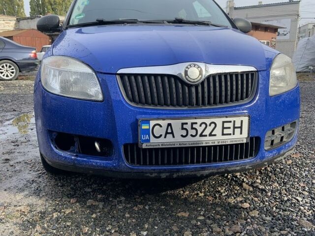 Шкода Фабия 2009 в Черкассах на Automoto.ua Синий Шкода Фабия, объемом двигателя 1.2 л и пробегом 293 тыс. км за 5000 $, фото 1 на Automoto.ua