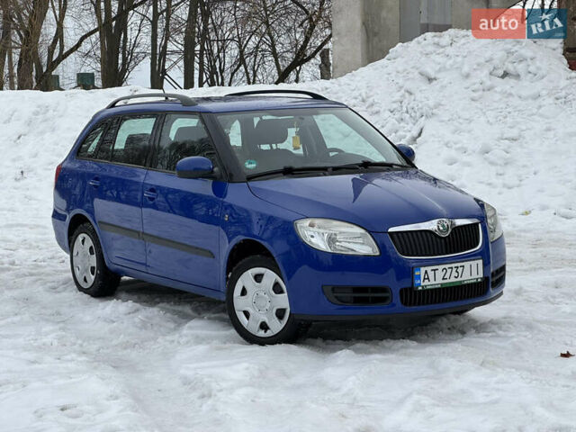 Синій Шкода Фабія, об'ємом двигуна 1.2 л та пробігом 215 тис. км за 5500 $, фото 1 на Automoto.ua