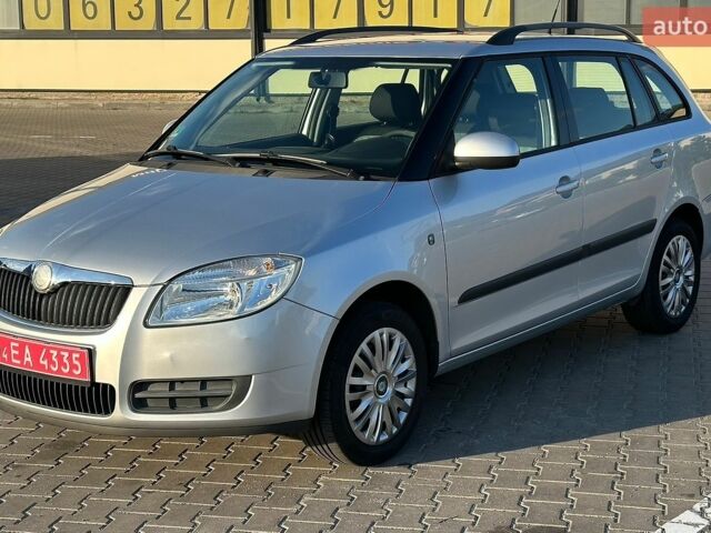 Синий Шкода Фабия, объемом двигателя 1.4 л и пробегом 206 тыс. км за 5800 $, фото 1 на Automoto.ua