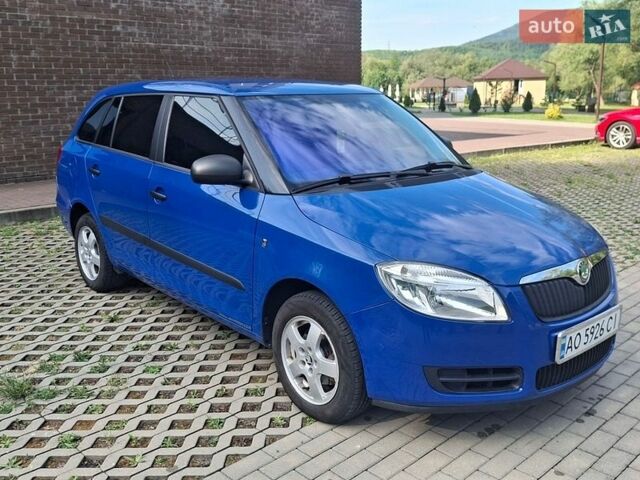 Синий Шкода Фабия, объемом двигателя 1.2 л и пробегом 147 тыс. км за 4650 $, фото 1 на Automoto.ua