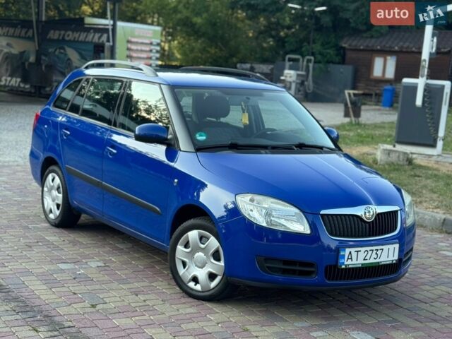Синий Шкода Фабия, объемом двигателя 1.2 л и пробегом 216 тыс. км за 4850 $, фото 1 на Automoto.ua