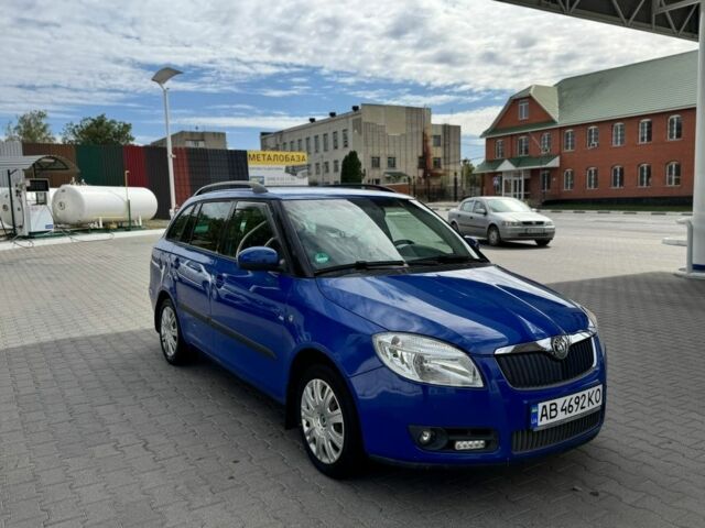 Синій Шкода Фабія, об'ємом двигуна 1.6 л та пробігом 227 тис. км за 5600 $, фото 1 на Automoto.ua