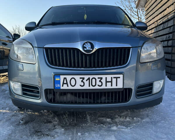 Синий Шкода Фабия, объемом двигателя 1.42 л и пробегом 280 тыс. км за 5000 $, фото 1 на Automoto.ua