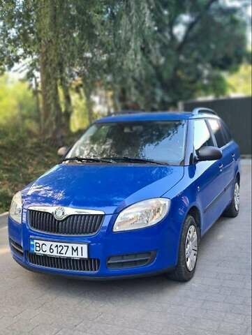 Синий Шкода Фабия, объемом двигателя 1.39 л и пробегом 177 тыс. км за 5500 $, фото 1 на Automoto.ua