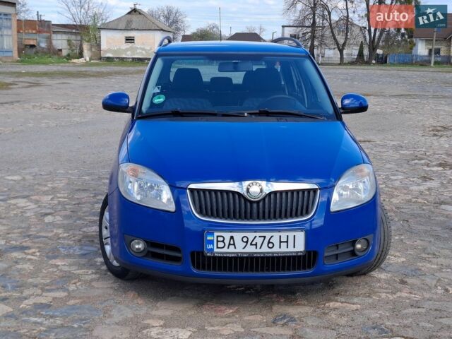 Синий Шкода Фабия, объемом двигателя 1.6 л и пробегом 209 тыс. км за 6400 $, фото 1 на Automoto.ua