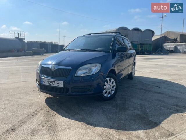 Синий Шкода Фабия, объемом двигателя 1.39 л и пробегом 208 тыс. км за 4750 $, фото 1 на Automoto.ua