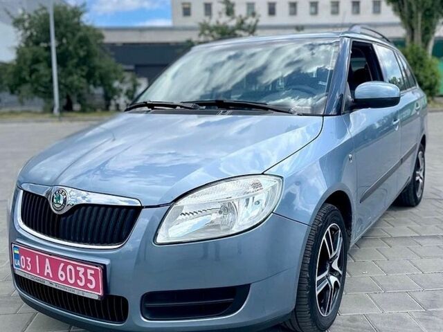 Синій Шкода Фабія, об'ємом двигуна 0 л та пробігом 182 тис. км за 5700 $, фото 1 на Automoto.ua