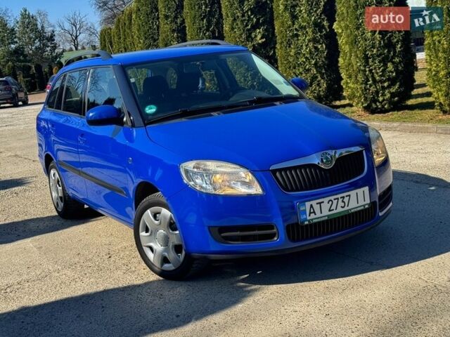 Синій Шкода Фабія, об'ємом двигуна 1.2 л та пробігом 216 тис. км за 5399 $, фото 1 на Automoto.ua
