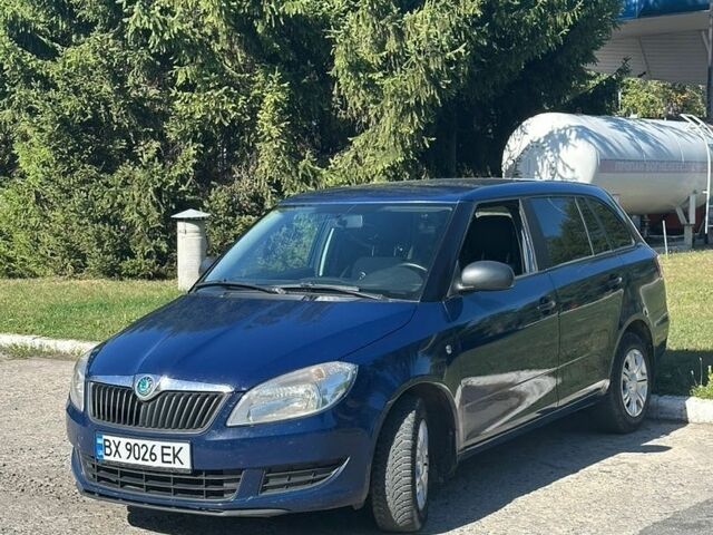 Синій Шкода Фабія, об'ємом двигуна 1.6 л та пробігом 216 тис. км за 5200 $, фото 1 на Automoto.ua