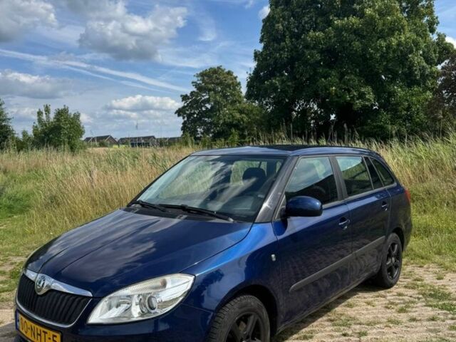 Синий Шкода Фабия, объемом двигателя 1.2 л и пробегом 289 тыс. км за 5700 $, фото 1 на Automoto.ua