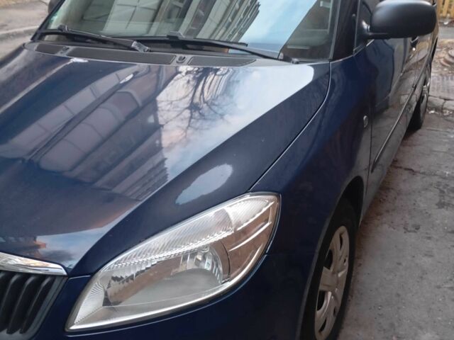 Синий Шкода Фабия, объемом двигателя 1.4 л и пробегом 184 тыс. км за 4800 $, фото 1 на Automoto.ua