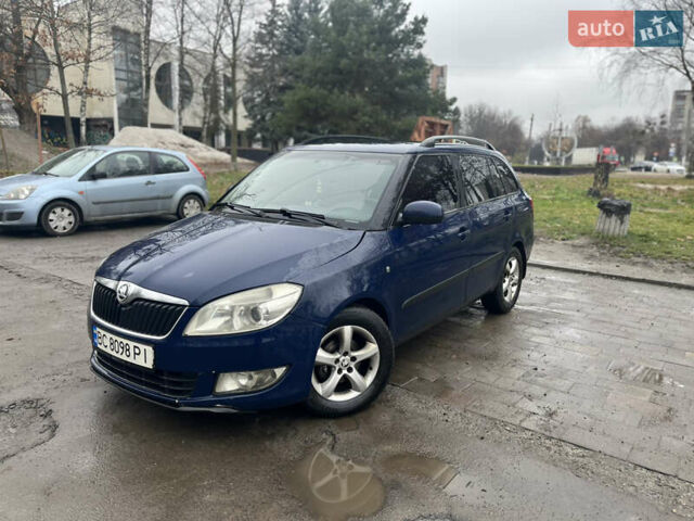 Синий Шкода Фабия, объемом двигателя 1.2 л и пробегом 254 тыс. км за 4900 $, фото 1 на Automoto.ua