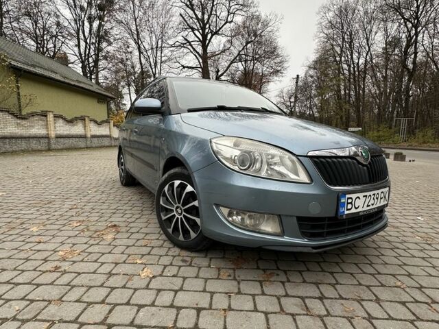 Синій Шкода Фабія, об'ємом двигуна 1.6 л та пробігом 230 тис. км за 5700 $, фото 1 на Automoto.ua