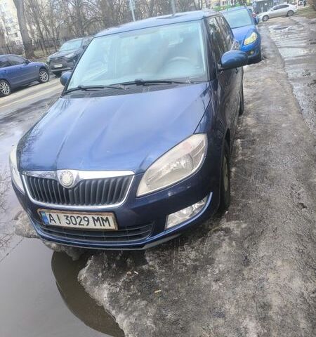 Синий Шкода Фабия, объемом двигателя 1.2 л и пробегом 281 тыс. км за 4000 $, фото 1 на Automoto.ua