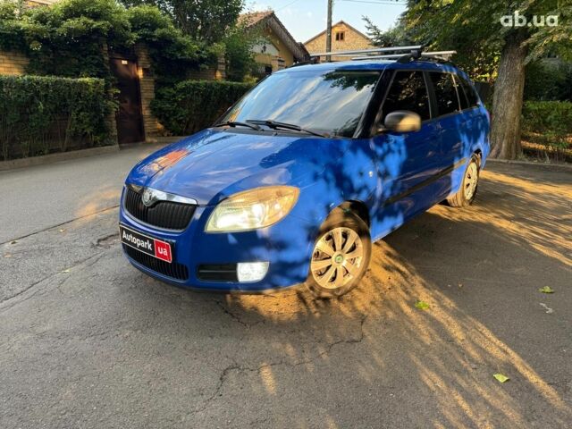 Синий Шкода Фабия, объемом двигателя 1.4 л и пробегом 292 тыс. км за 4490 $, фото 1 на Automoto.ua