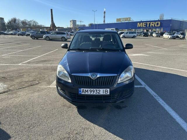 Синий Шкода Фабия, объемом двигателя 1.2 л и пробегом 240 тыс. км за 4900 $, фото 1 на Automoto.ua