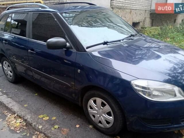 Шкода Фабия 2010 в Виннице на Automoto.ua Синий Шкода Фабия, объемом двигателя 1.2 л и пробегом 240 тыс. км за 4700 $, фото 1 на Automoto.ua