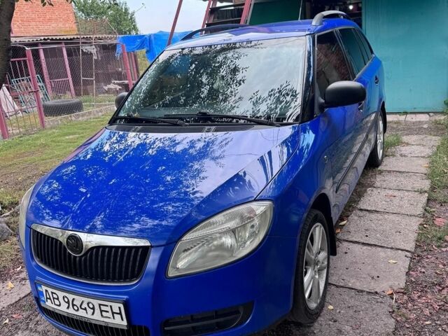 Синий Шкода Фабия, объемом двигателя 1.42 л и пробегом 334 тыс. км за 4500 $, фото 1 на Automoto.ua