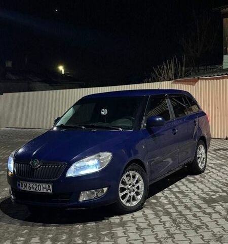 Синий Шкода Фабия, объемом двигателя 1.2 л и пробегом 213 тыс. км за 4500 $, фото 1 на Automoto.ua
