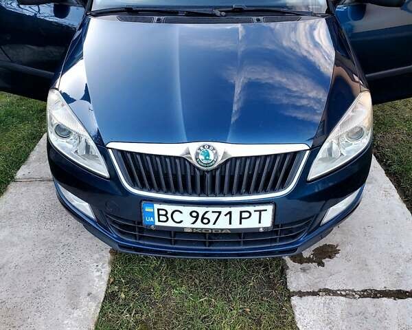Синий Шкода Фабия, объемом двигателя 1.6 л и пробегом 252 тыс. км за 6000 $, фото 1 на Automoto.ua