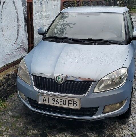 Синий Шкода Фабия, объемом двигателя 1.4 л и пробегом 465 тыс. км за 4500 $, фото 1 на Automoto.ua