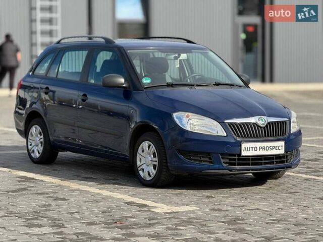Шкода Фабия 2011 в Кривом Роге на Automoto.ua Синий Шкода Фабия, объемом двигателя 1.6 л и пробегом 216 тыс. км за 6100 $, фото 1 на Automoto.ua