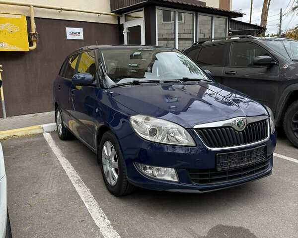 Синій Шкода Фабія, об'ємом двигуна 1.6 л та пробігом 272 тис. км за 5450 $, фото 1 на Automoto.ua