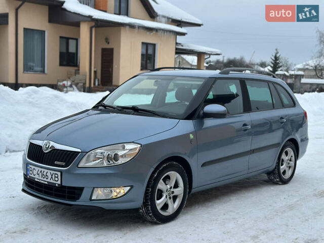 Синий Шкода Фабия, объемом двигателя 1.2 л и пробегом 244 тыс. км за 5950 $, фото 1 на Automoto.ua