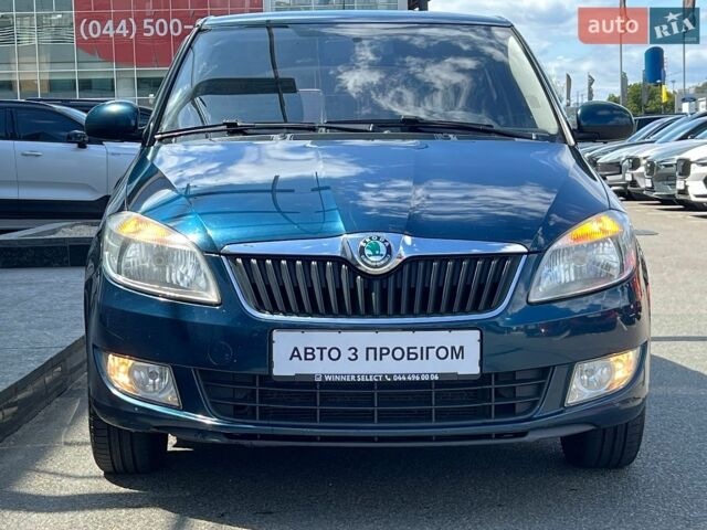 Синий Шкода Фабия, объемом двигателя 1.39 л и пробегом 192 тыс. км за 5555 $, фото 1 на Automoto.ua