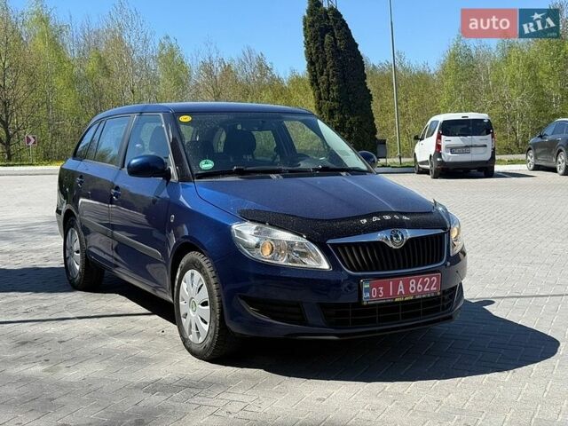 Синий Шкода Фабия, объемом двигателя 1.2 л и пробегом 115 тыс. км за 6950 $, фото 1 на Automoto.ua