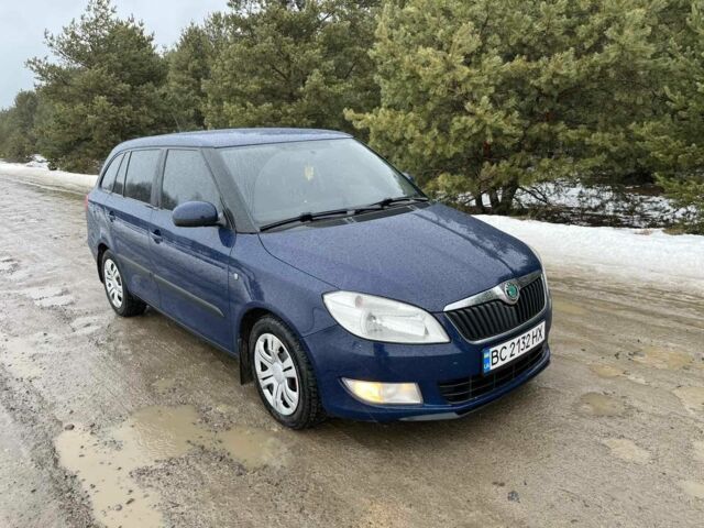Синий Шкода Фабия, объемом двигателя 1.6 л и пробегом 266 тыс. км за 5900 $, фото 1 на Automoto.ua