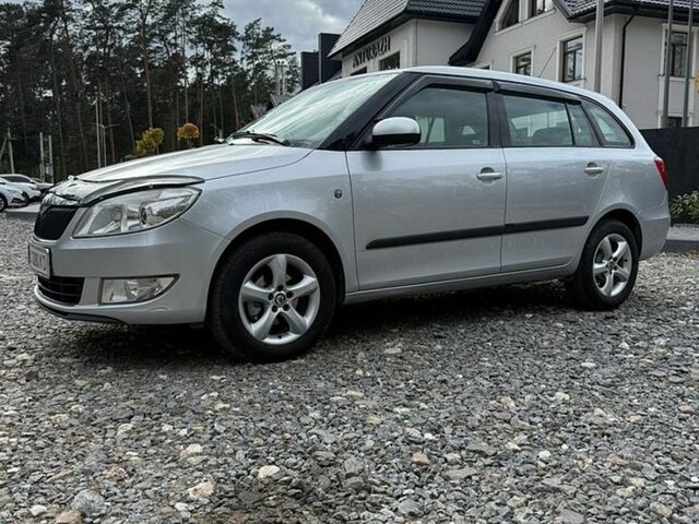 Синий Шкода Фабия, объемом двигателя 1.6 л и пробегом 232 тыс. км за 6400 $, фото 1 на Automoto.ua