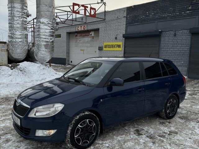 Синий Шкода Фабия, объемом двигателя 1.6 л и пробегом 320 тыс. км за 5800 $, фото 1 на Automoto.ua