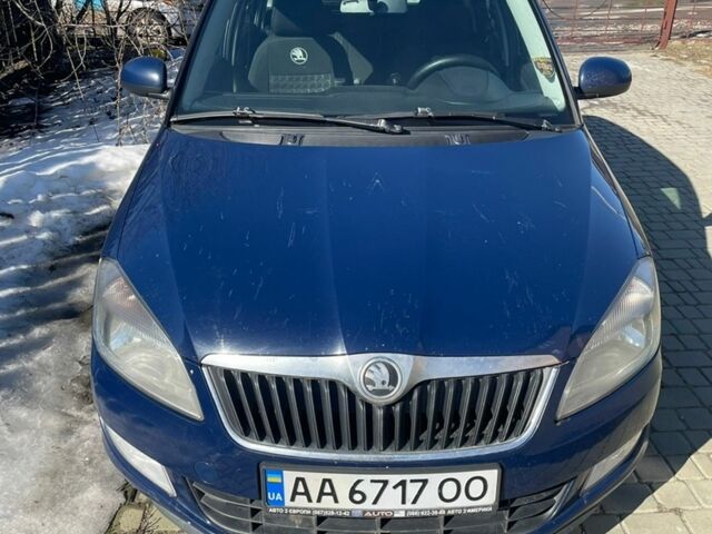 Синій Шкода Фабія, об'ємом двигуна 1.6 л та пробігом 267 тис. км за 5500 $, фото 1 на Automoto.ua