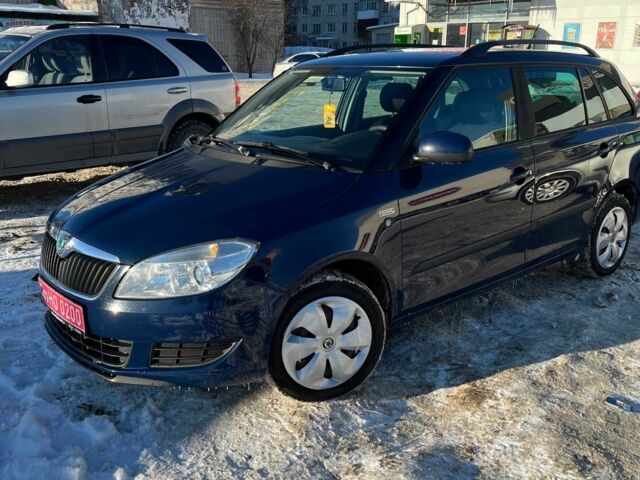 Синій Шкода Фабія, об'ємом двигуна 1.4 л та пробігом 220 тис. км за 5999 $, фото 1 на Automoto.ua
