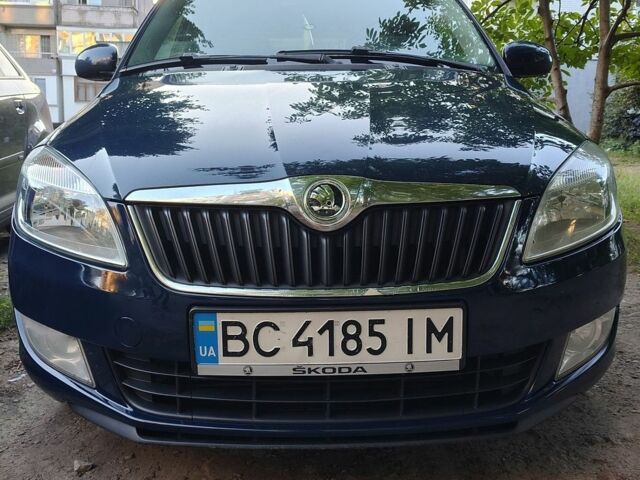 Синий Шкода Фабия, объемом двигателя 1.6 л и пробегом 331 тыс. км за 6100 $, фото 1 на Automoto.ua